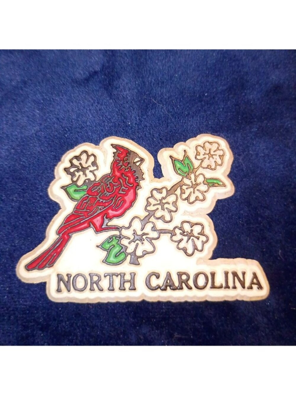 North Carolina Cardinal & Dogwood Metal Magnet Souvenir 3D Design‎ Red/White